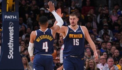 开云注册网址-全队挺韦少！马龙：他痛恨输球 约基奇：这就是篮球