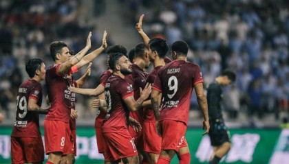 【中超】巴尔加斯帽子戏法 海港客场6比0胜10人深圳