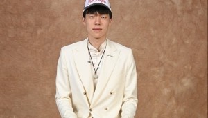 杨瀚森：给大哥们喂好饼 肯定不可能像之前那样慢节奏地去打球