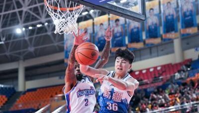 开云下载-新疆加时106-101战胜天津，齐麟25+7+2，哈姆雷特26+3+7